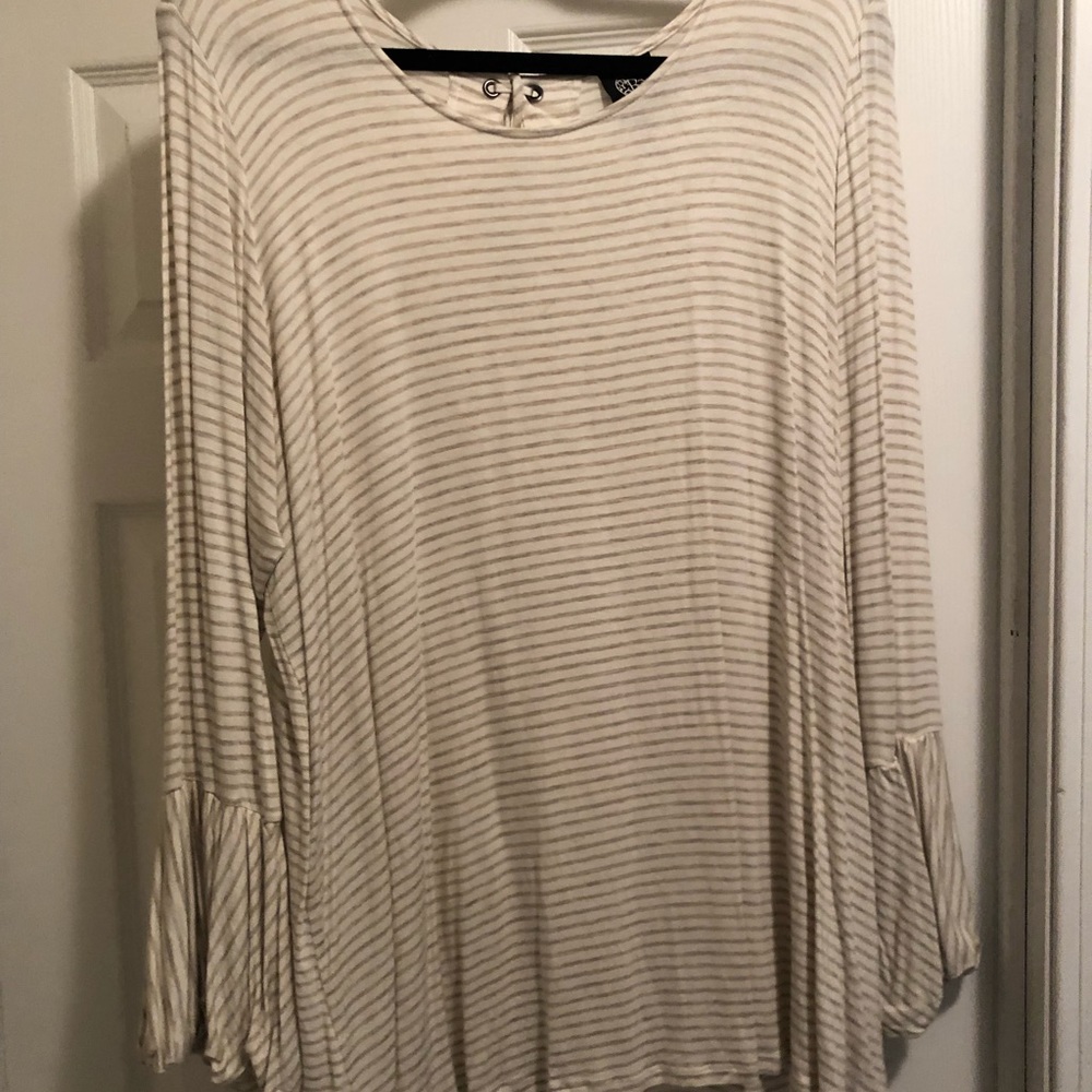 Bobeau flare sleeve striped top.